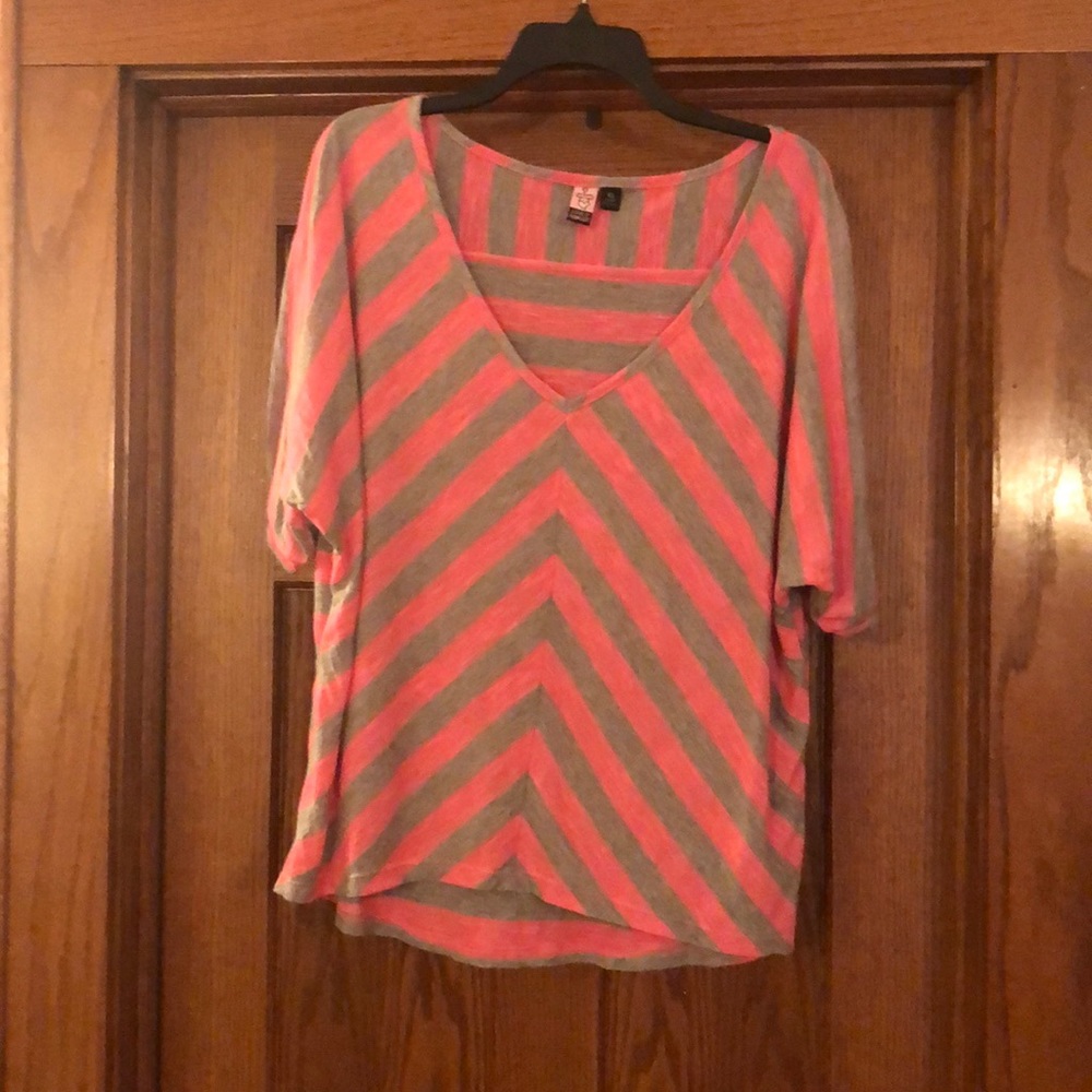 Winged sleeve tee (XL)